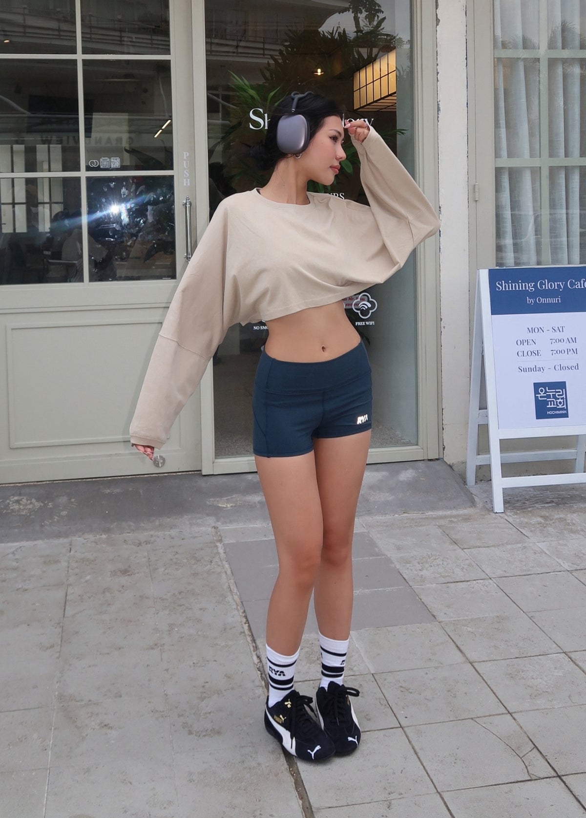 YOLO CROPPED TEE