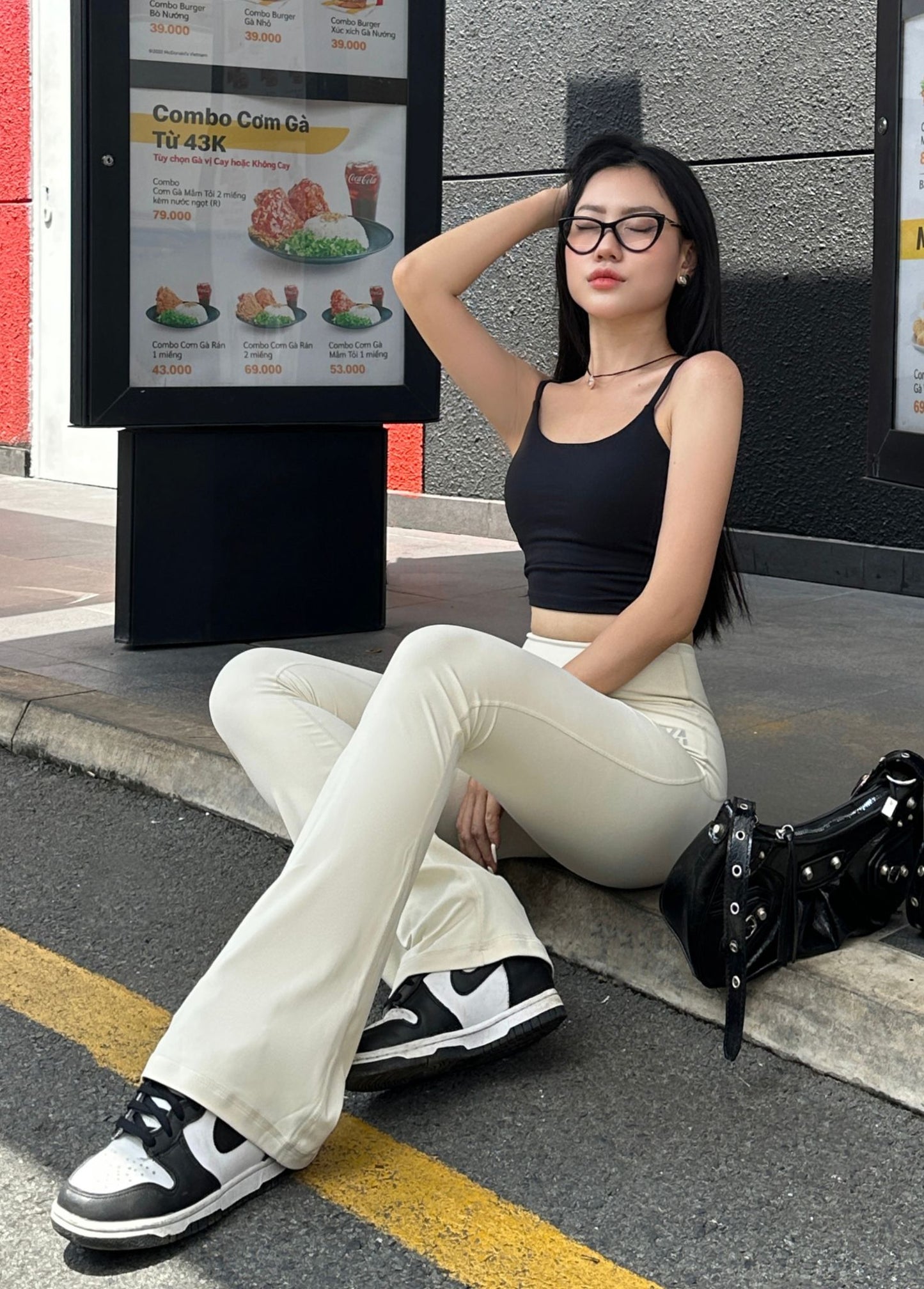 STRAPPY CROPTANK BLACK