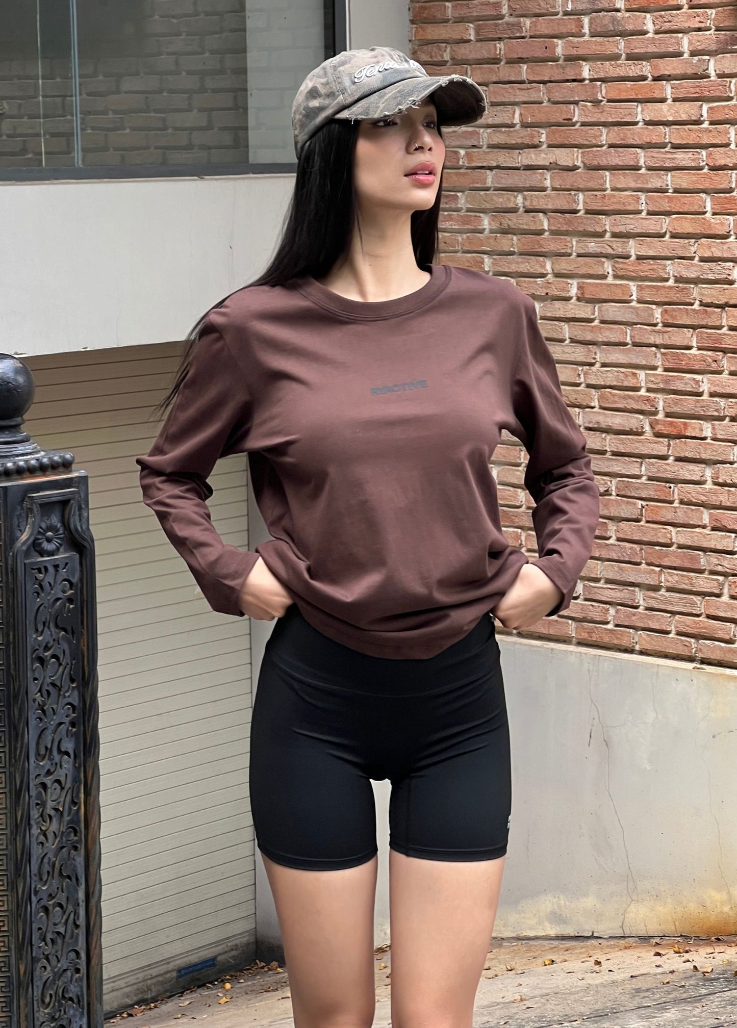 BASIC LONGSLEEVES TEE COFFEE