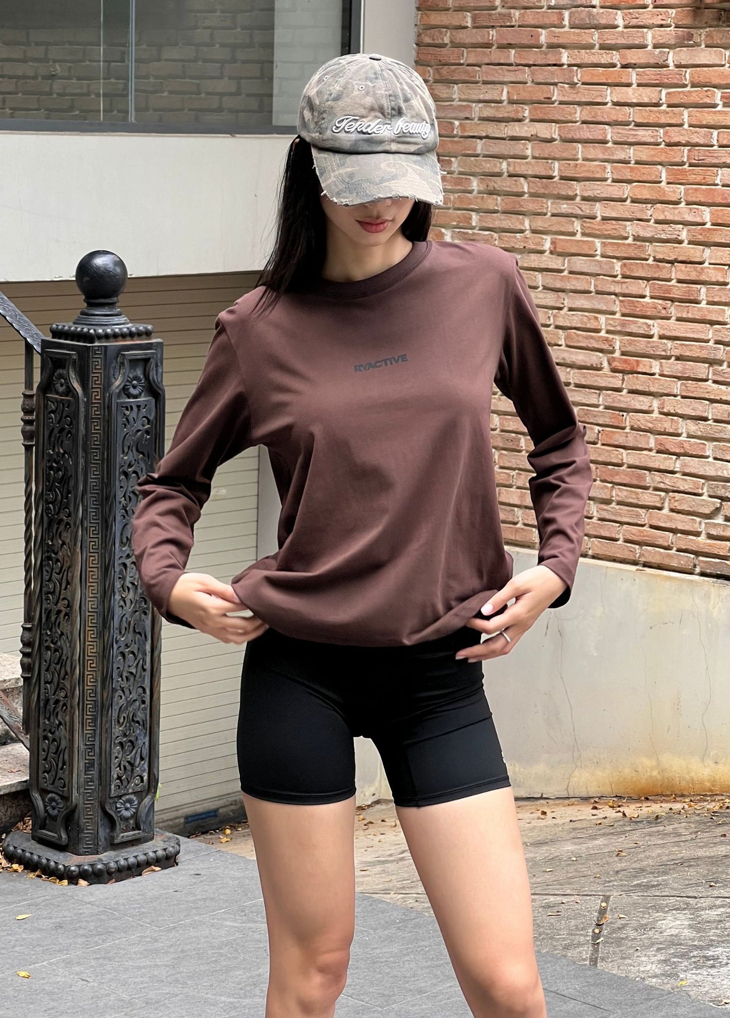 BASIC LONGSLEEVES TEE COFFEE