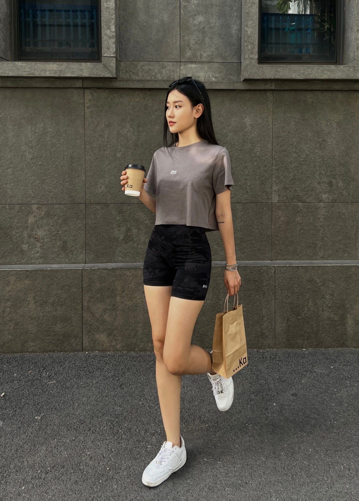 COMFY CROPTOP DARK GREY