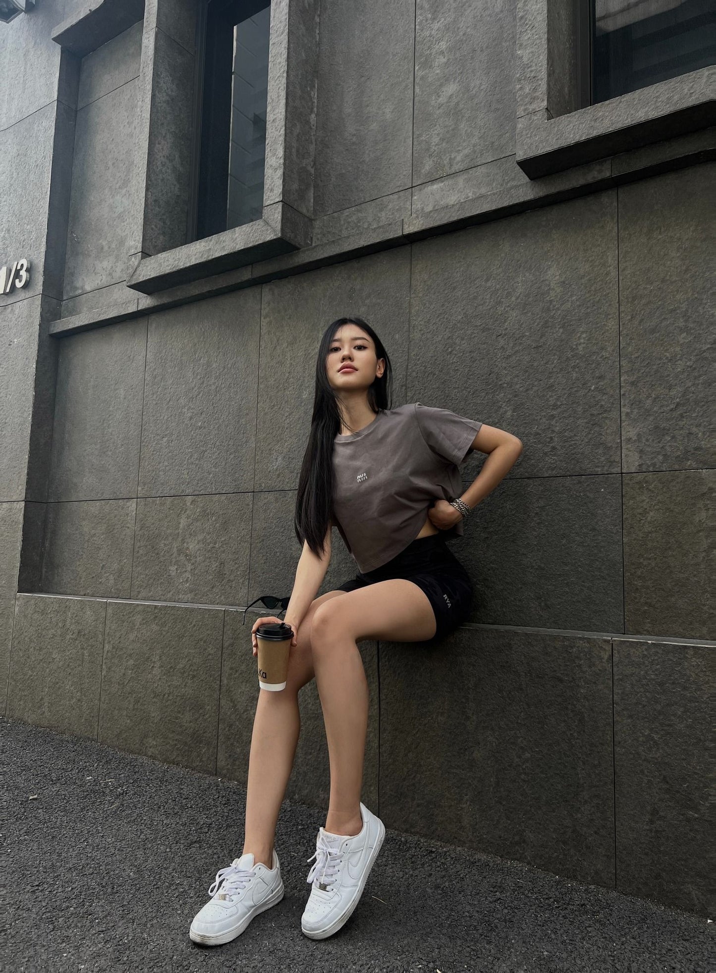 COMFY CROPTOP DARK GREY