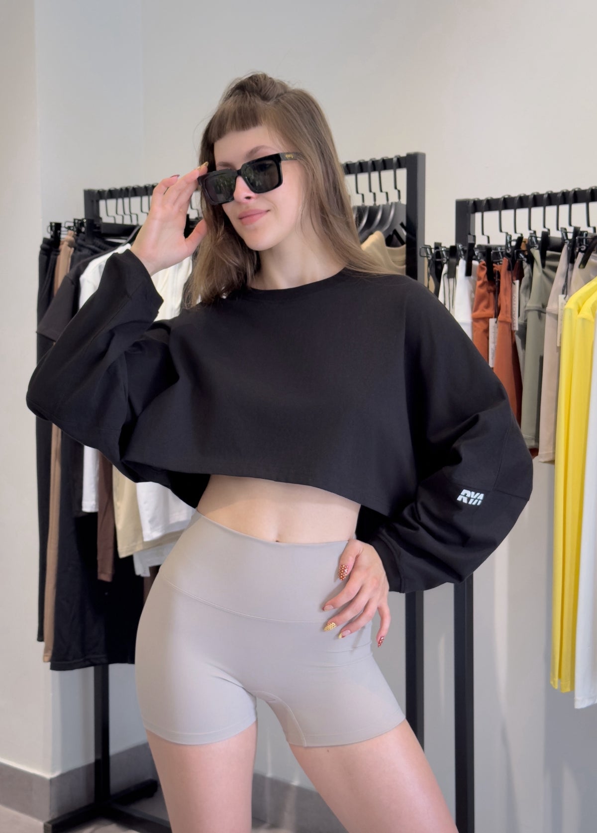 YOLO CROPPED TEE