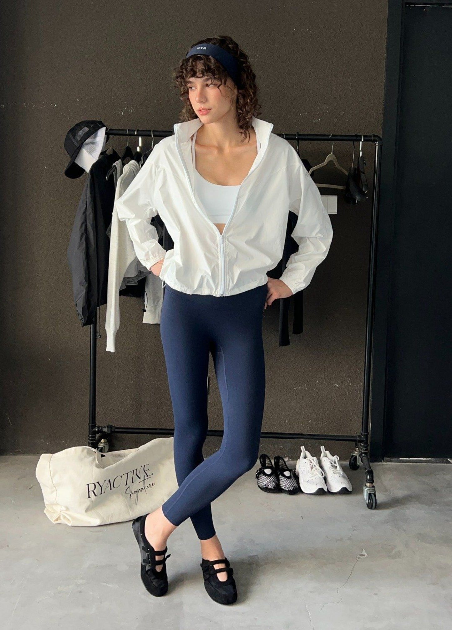 JUMPING NYLON JACKET