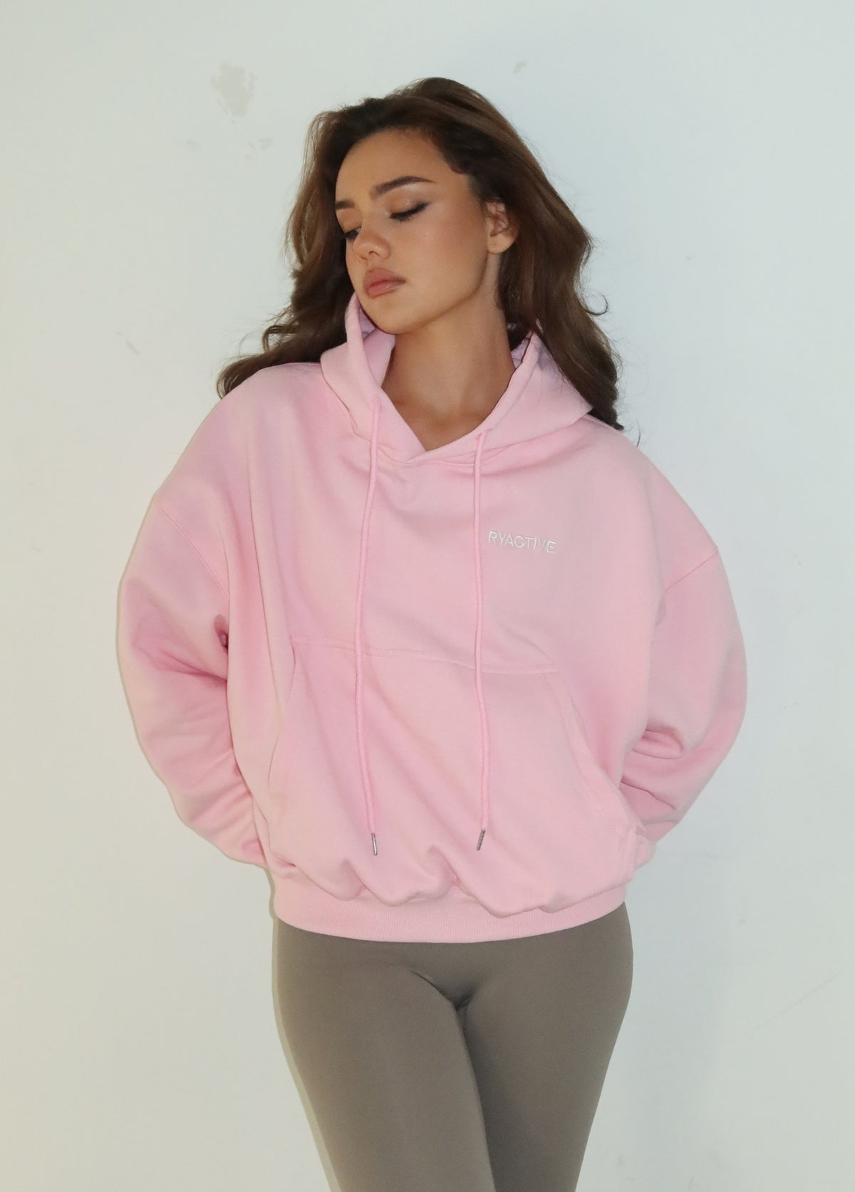 BASIC HOODIE