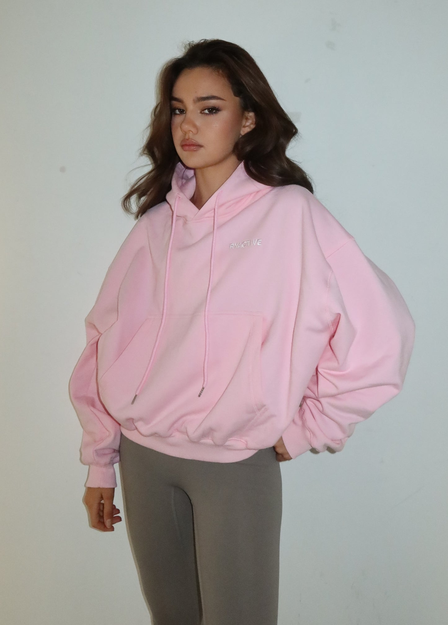 BASIC HOODIE