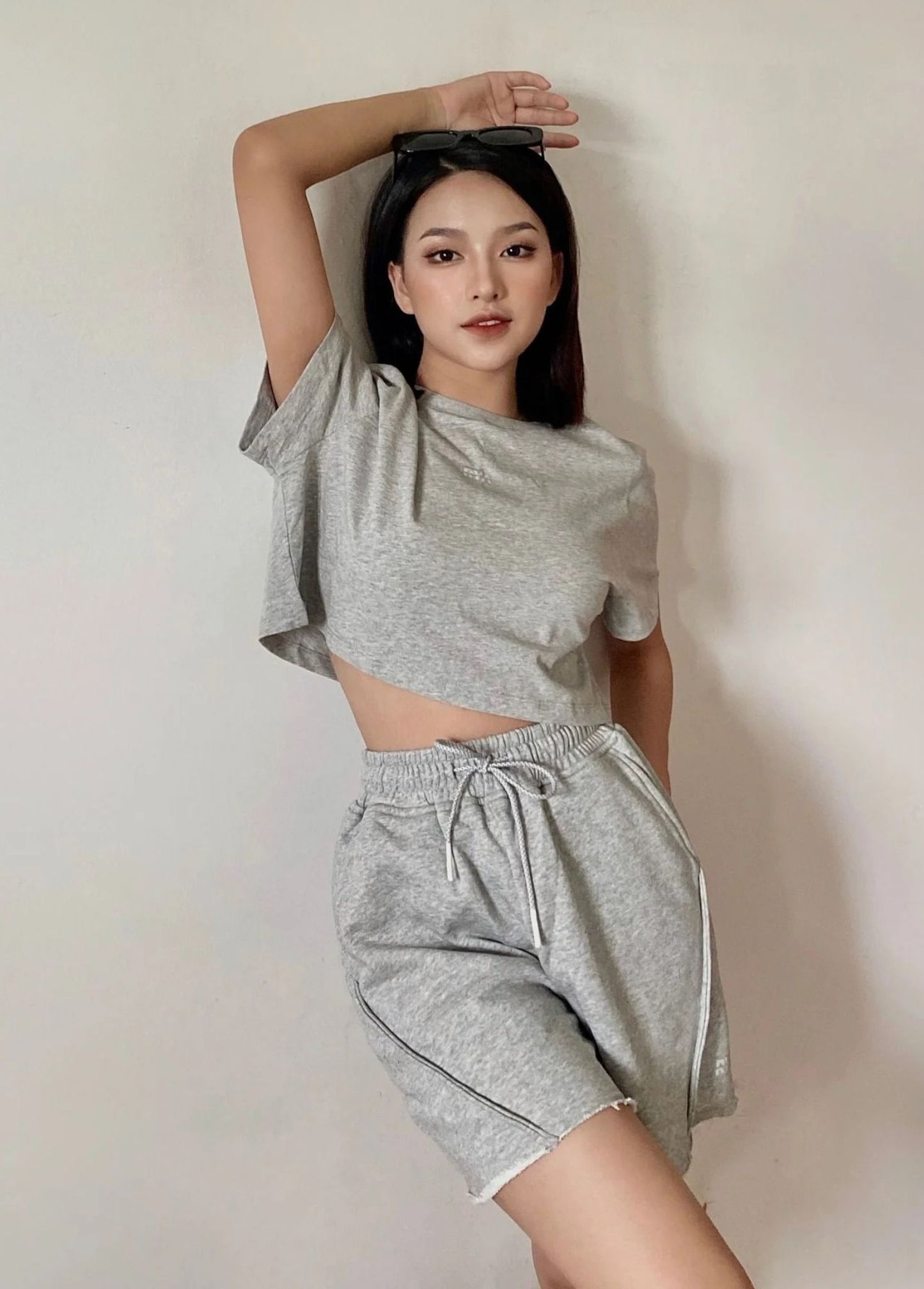 COMFY CROPTOP LIGHT GREY